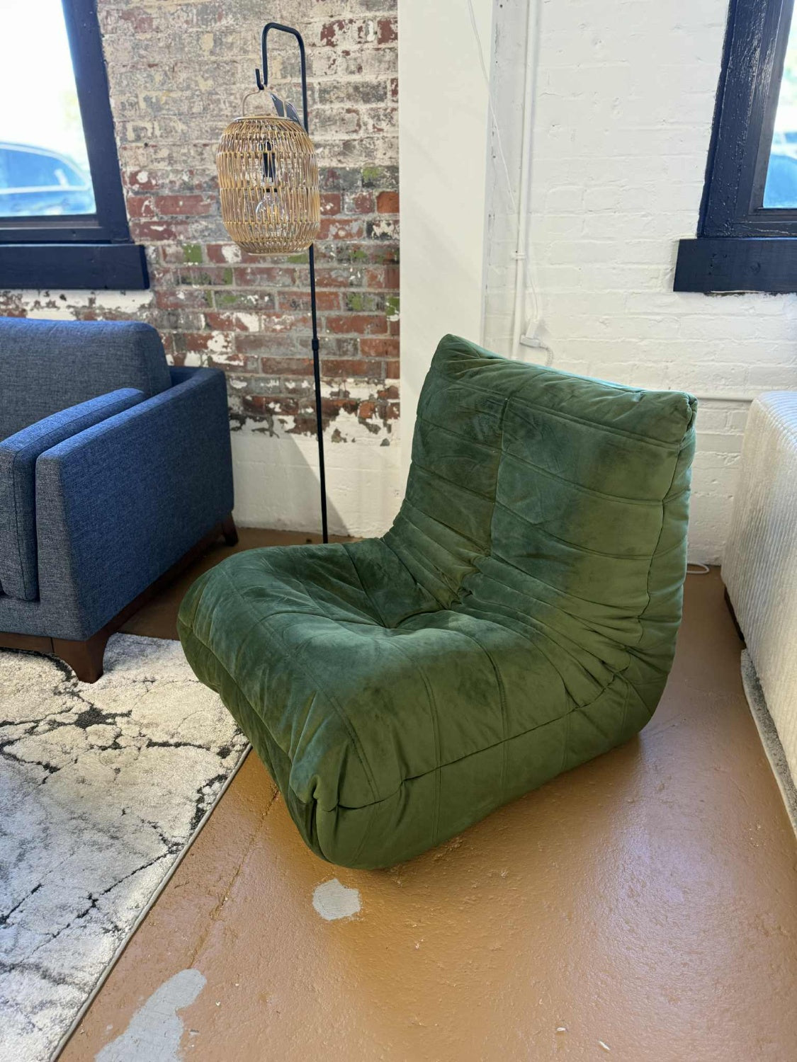 Meridian - Relax Velvet Upholstered Accent Lounge Chair