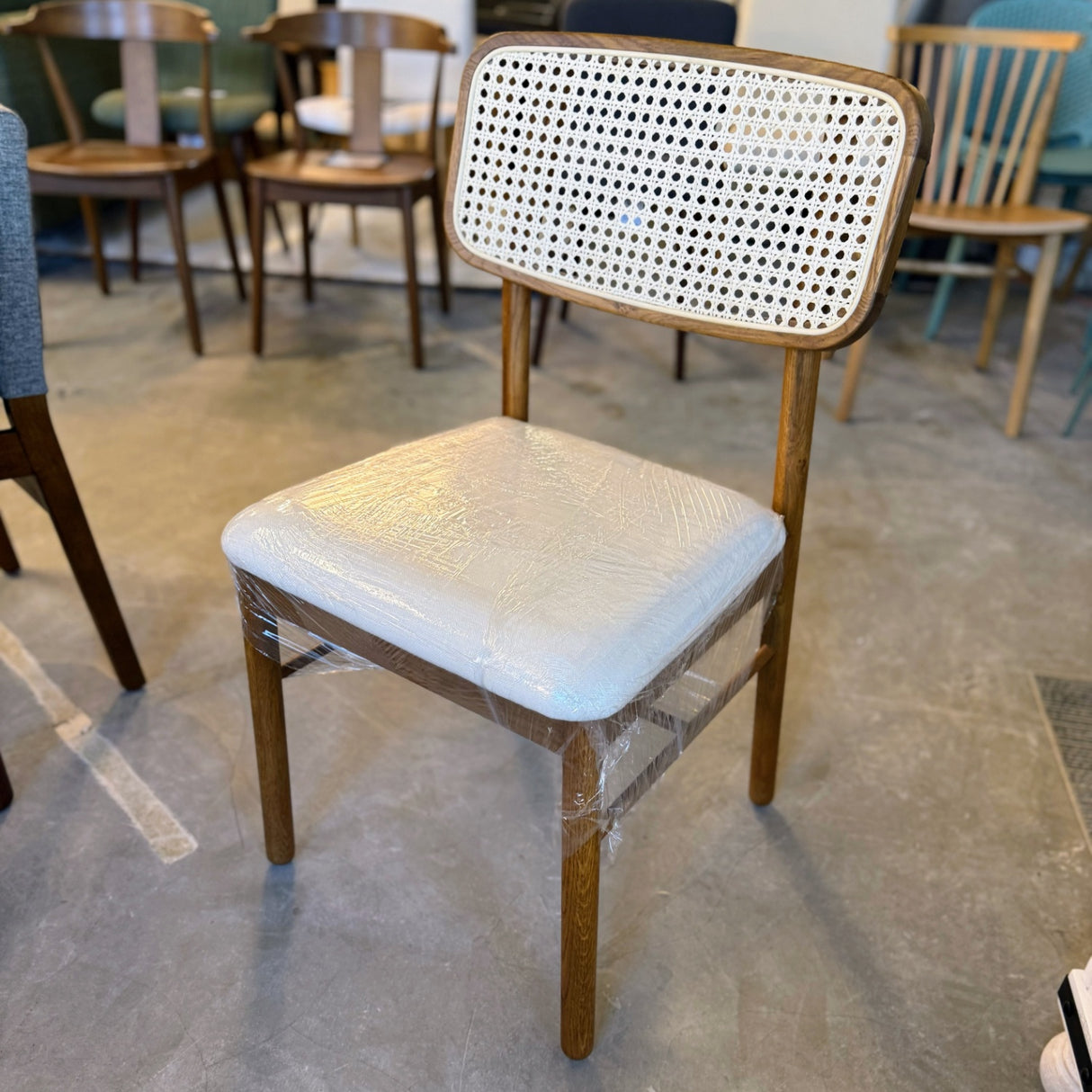 ARTICLE - Netro Dining Chair - Smoked Oak & Ivory