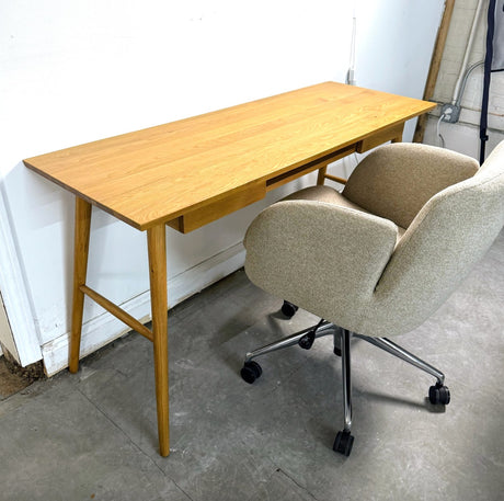 ARTICLE - Culla 55" Desk (Oak)