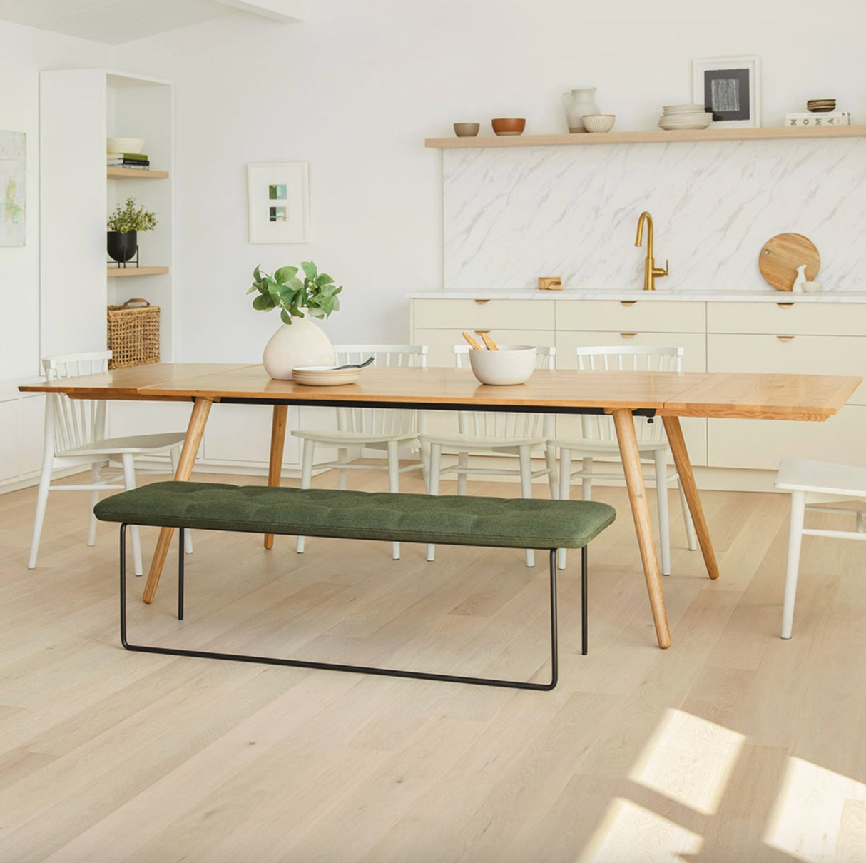 ARTICLE - Seno Extendable Dining Table (Oak)