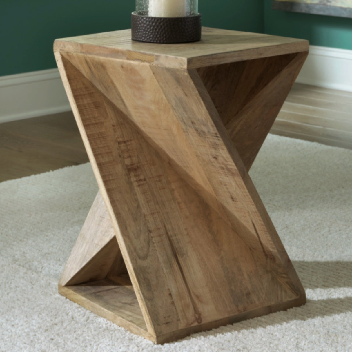 Zalemont Accent Table (Distressed Brown)