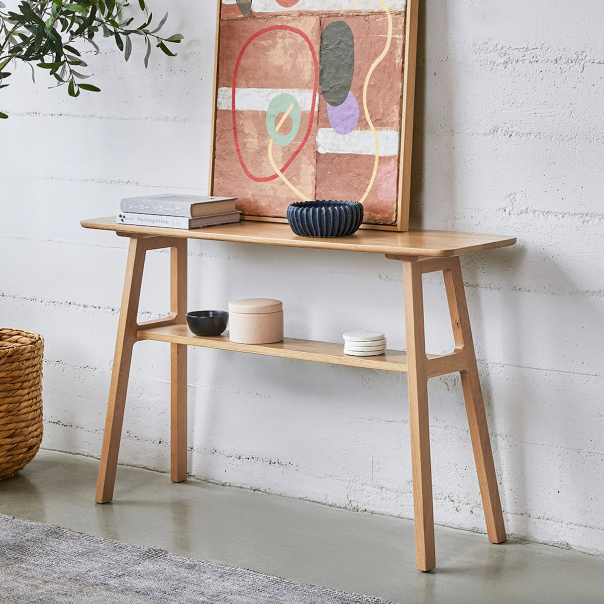ARTICLE - Kirun Console (Oak)