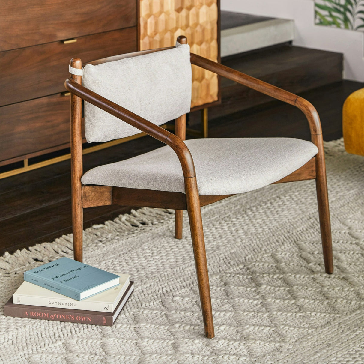 25" Lounge Chair w/ Wooden Arms (Chalk Gray)