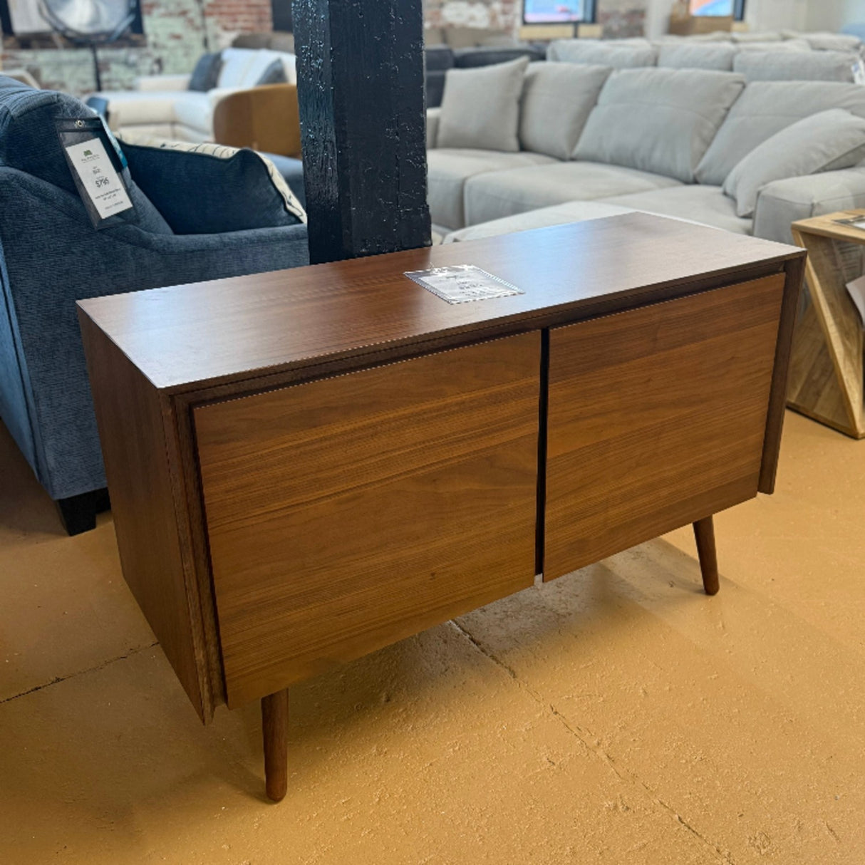 Seno Sideboard (Walnut)