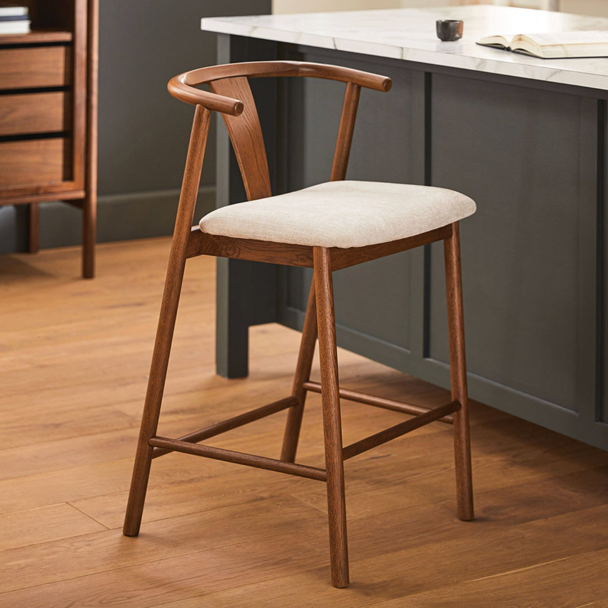 MCM-Style Counter Stool (Smoked Oak/Light Grey)