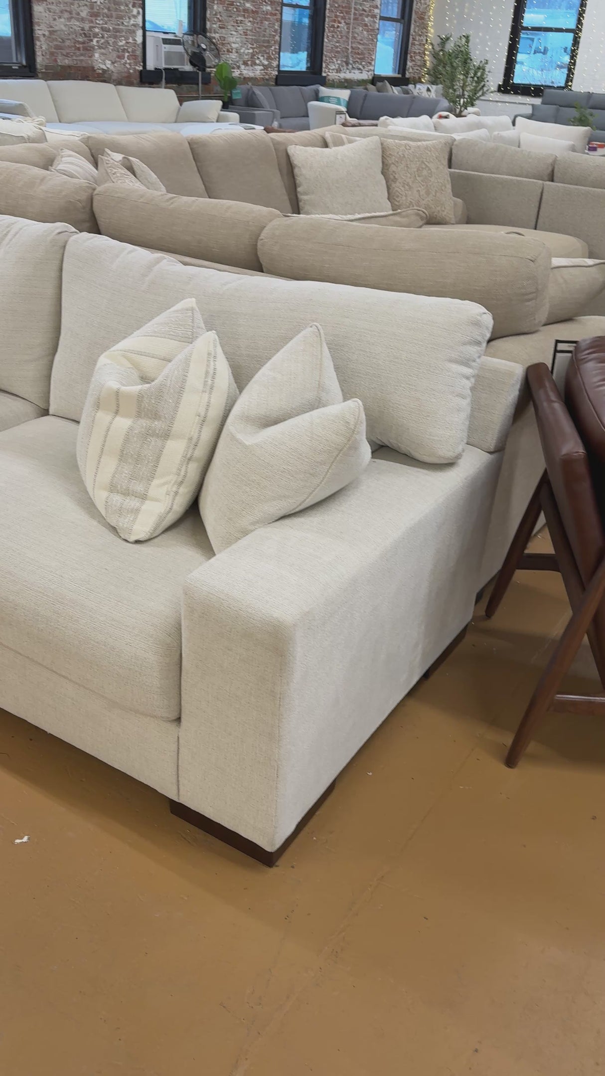 Newport Sofa (Floor Model)