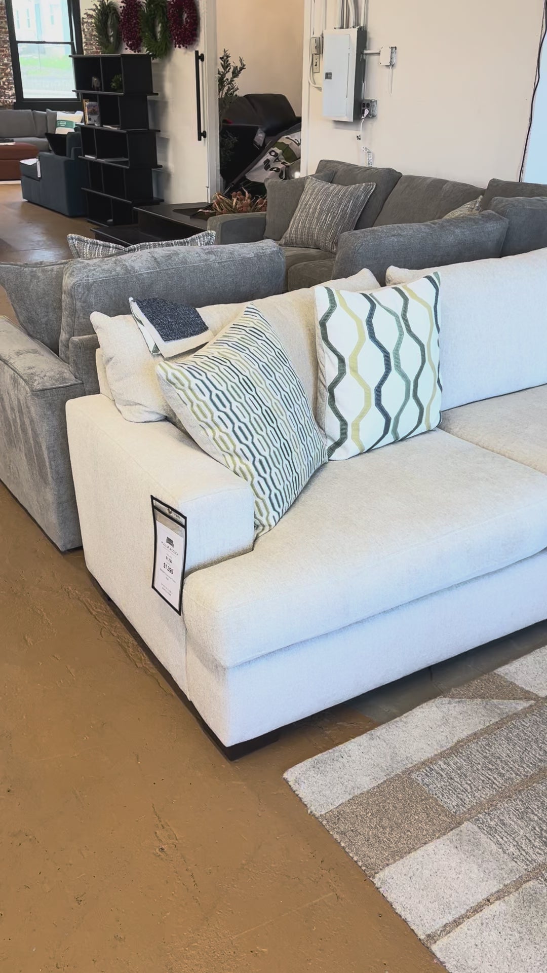 Glendale Sectional w/ Chaise (2pc)