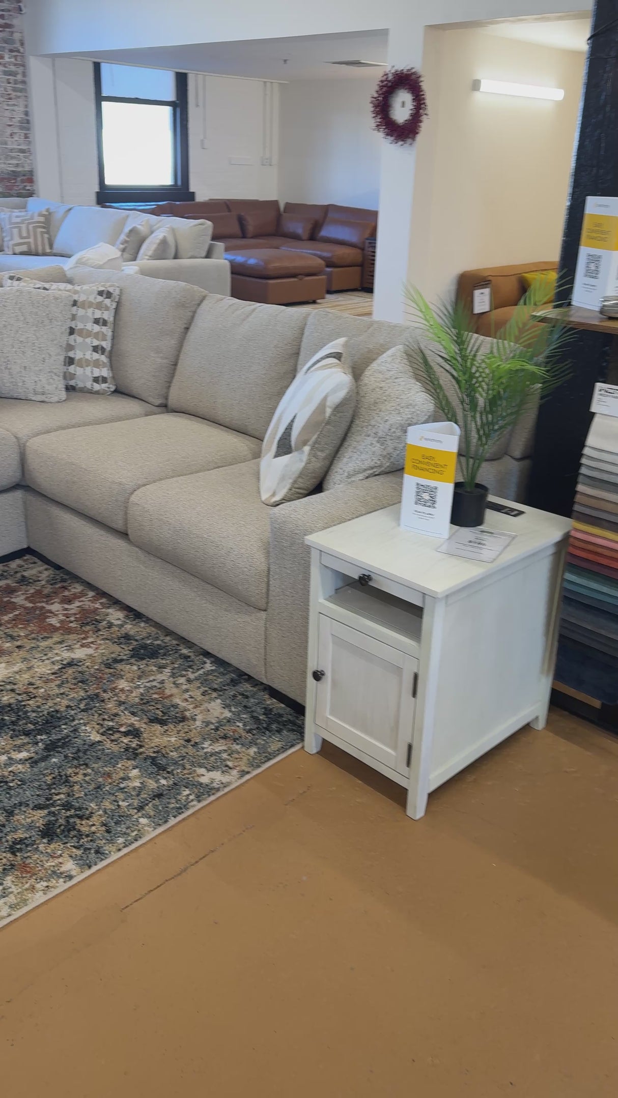 Silverwood Corner Sectional w/Chaise