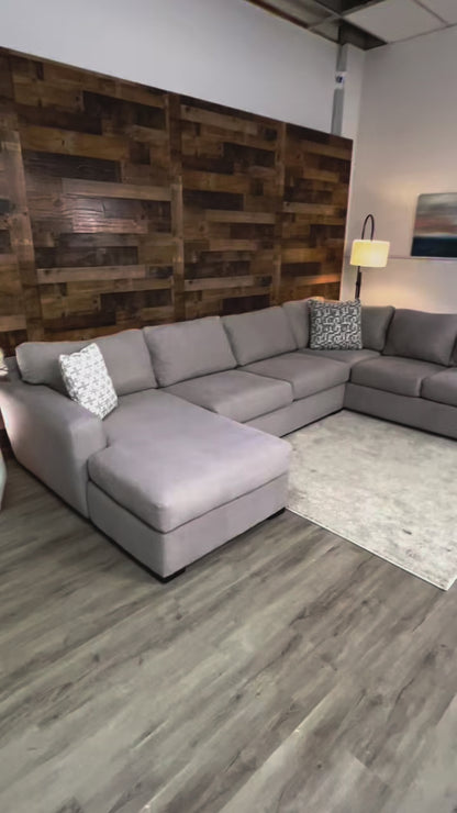 Jonathan Louis 3pc Sectional w/Chaise