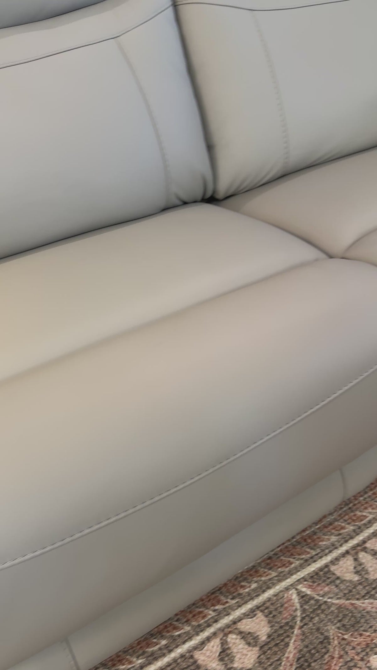 Salerno Power Reclining Sectional (5pc)