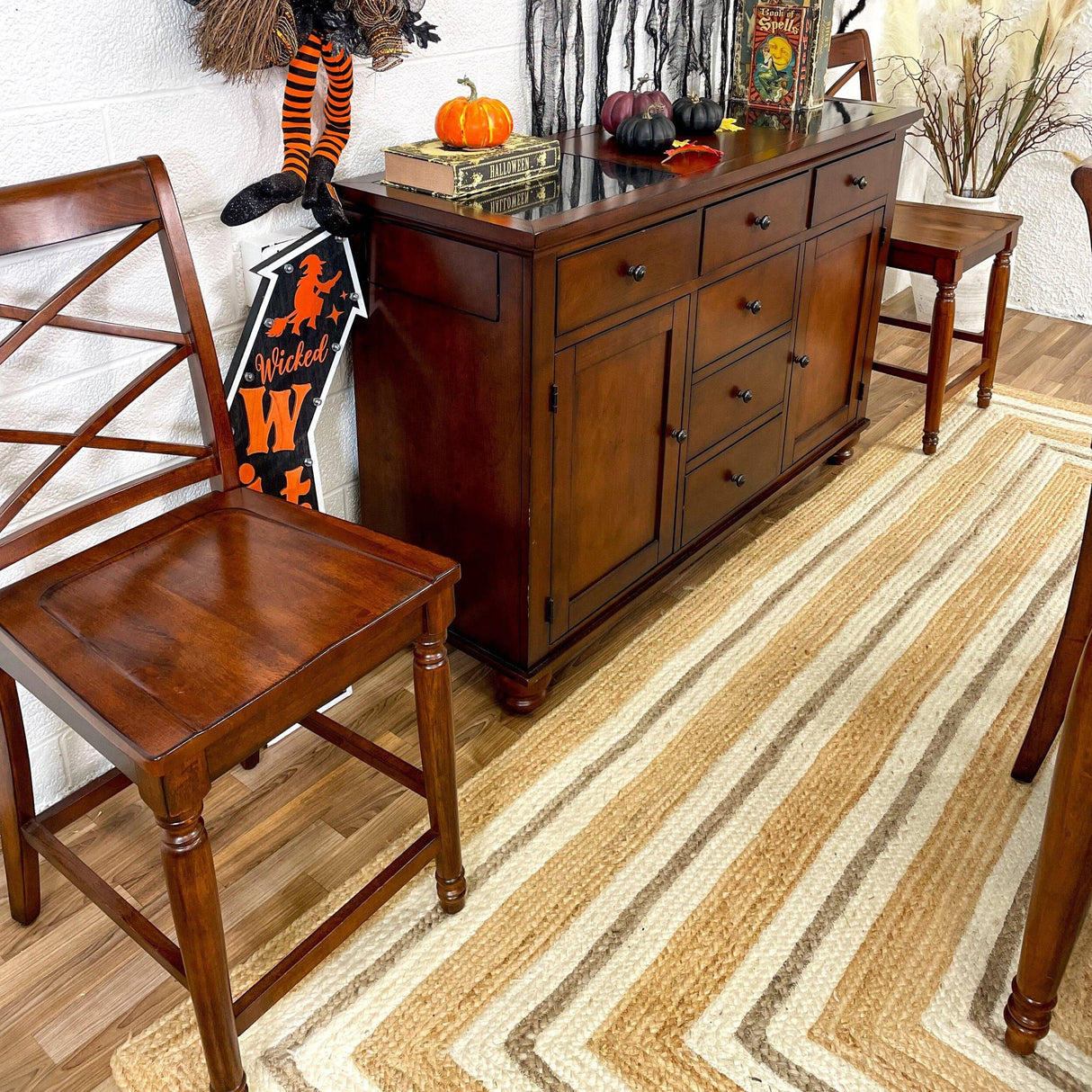 Aspen Home Cambridge 8 pc Dining Set - Pull Up A Couch