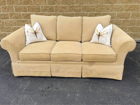 American Classics 3 Seat Couch - Pull Up A Couch