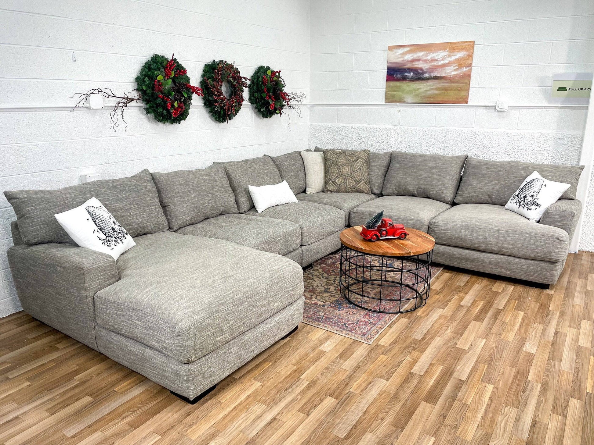 Raymour & Flanigan 5pc Modular Sectional w/Chaise - Pull Up A Couch