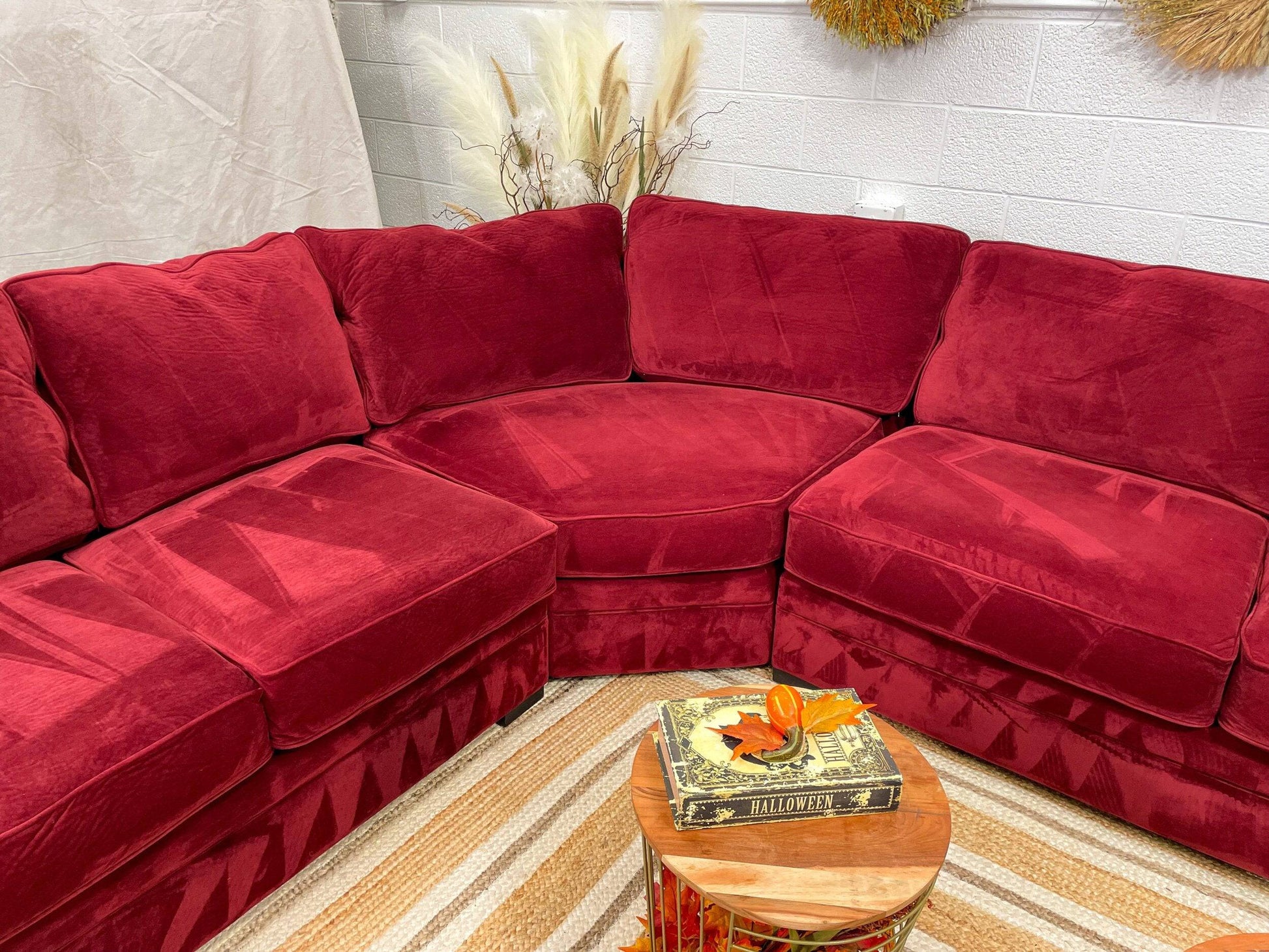 Large 4pc Jonathan Louis Sectional w/ Right-Facing Chaise (LIKE-NEW) - Pull Up A Couch