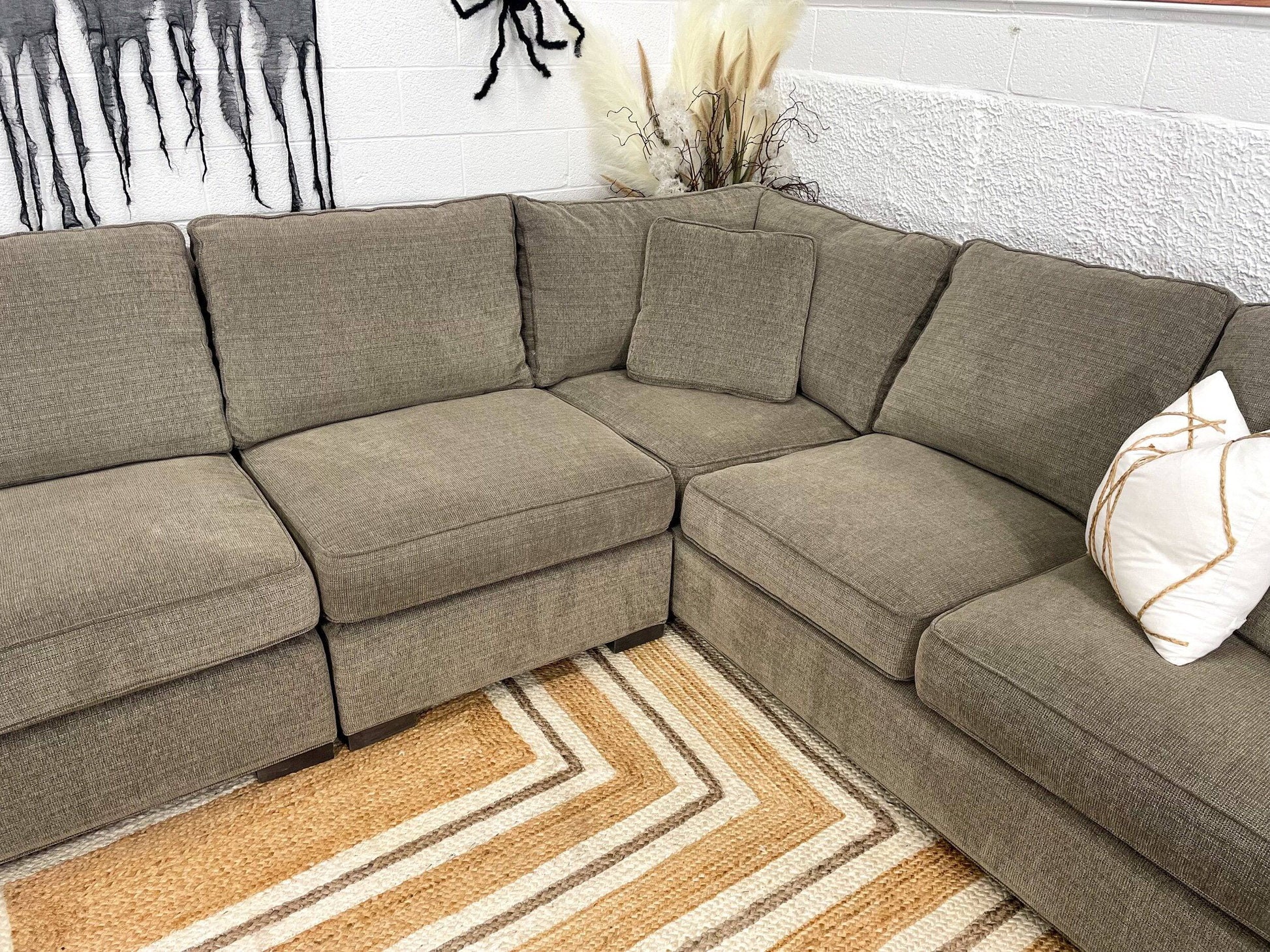 ARHAUS 3pc L-Shaped Sectional - Pull Up A Couch